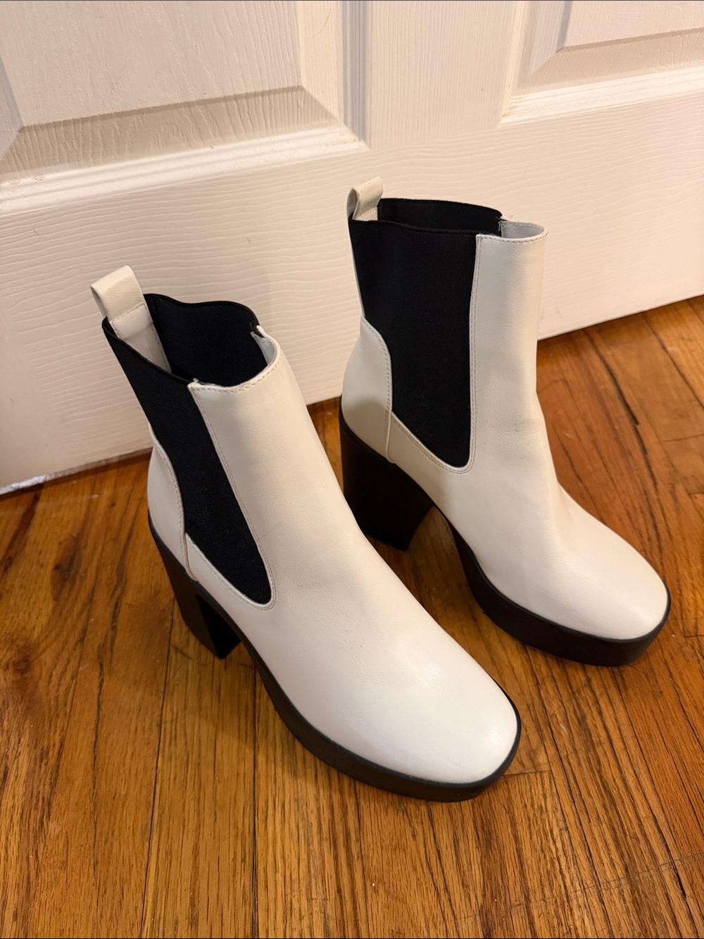 BAMBOO White and Black Block Heel Chelsea Ankle Boots